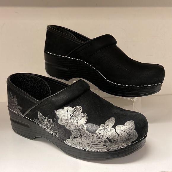 Dansko Clogs - Picture 2 of 7